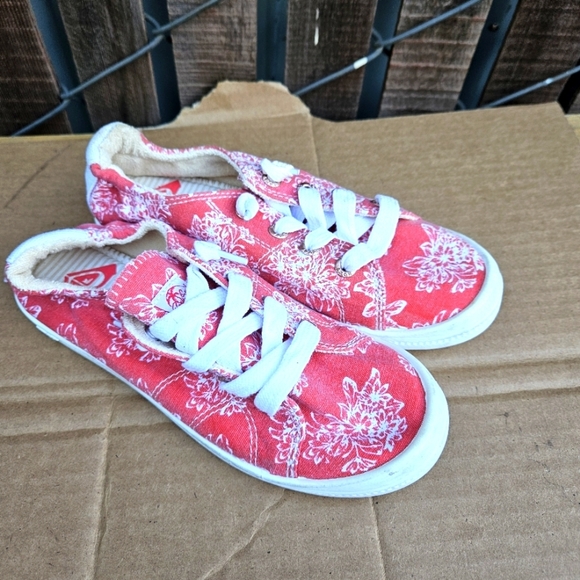 Roxy Red White Floral Casual Lace Sneakers Shoes Size 3 - Picture 5 of 16